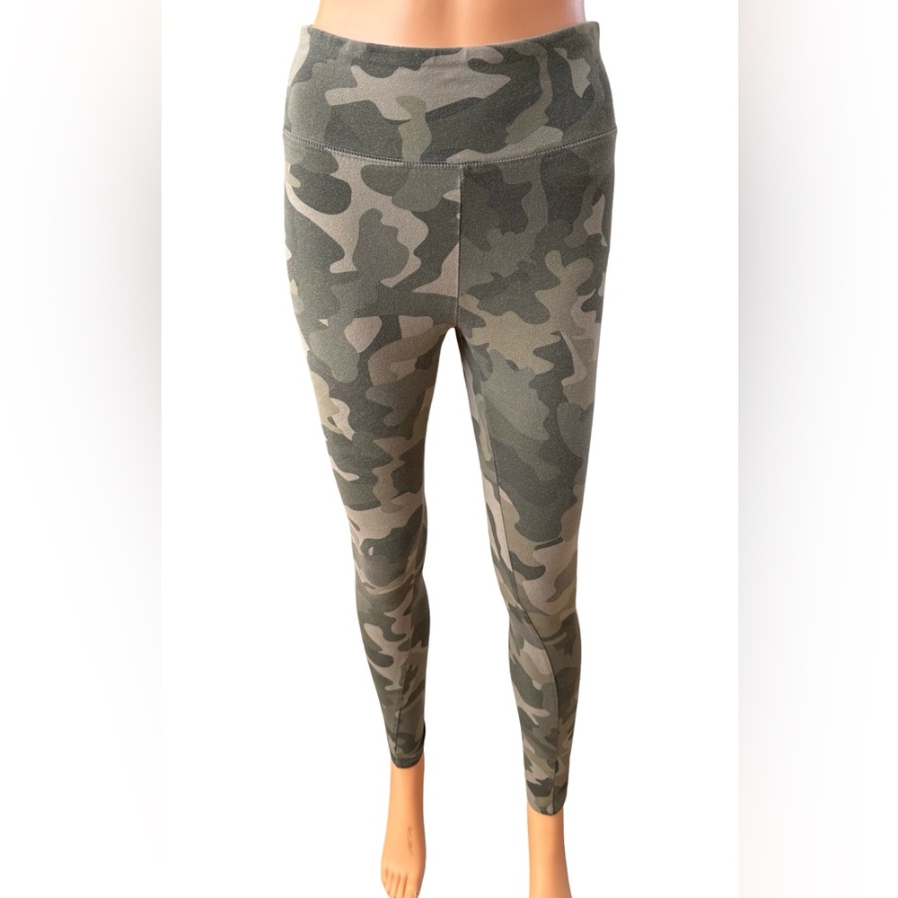 wild fable Green and Khaki Camo Leggings